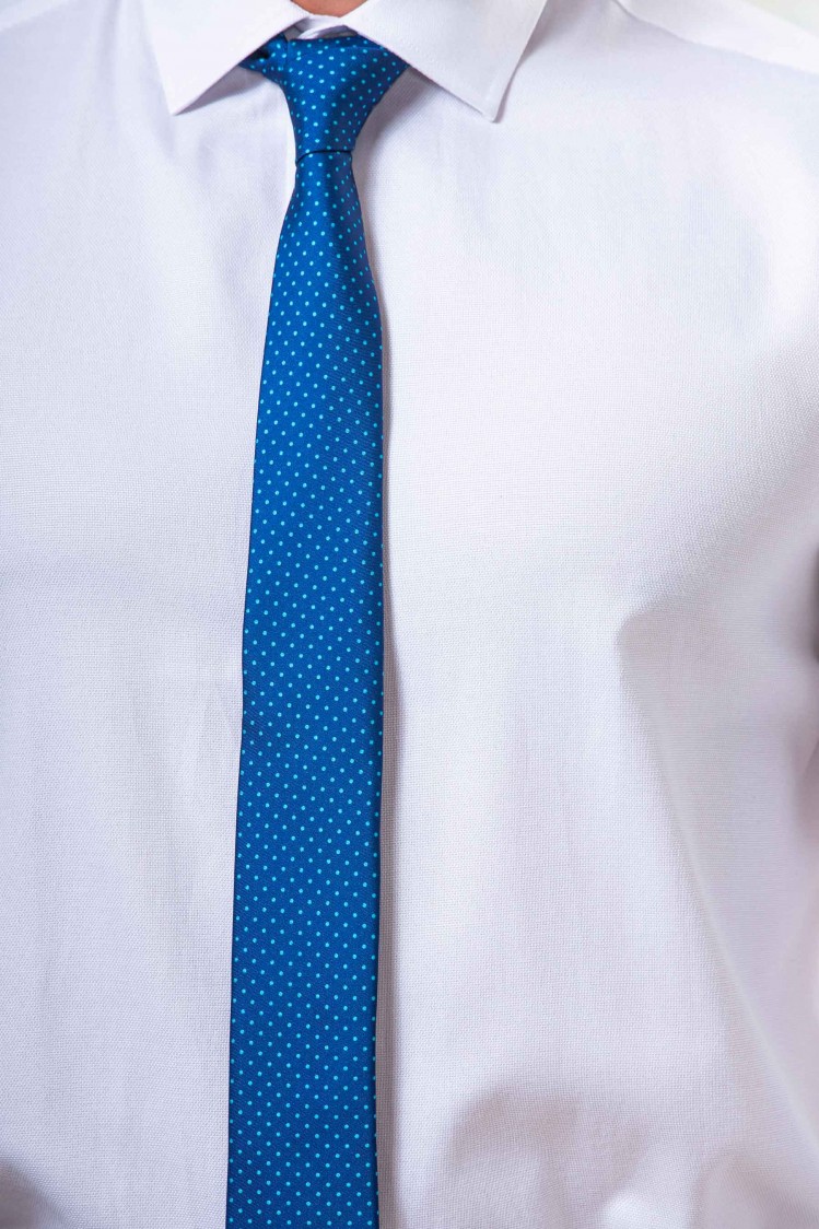 Camisa de vestir semientallada falso liso