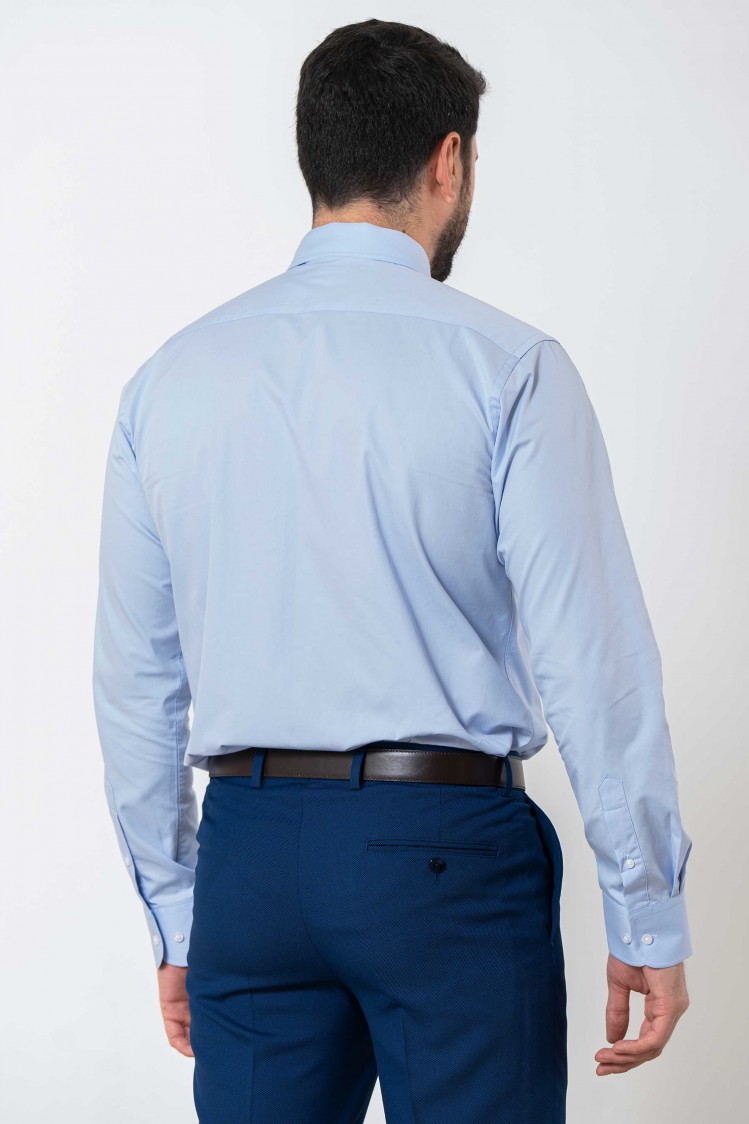 Camisa de vestir semientallada popelín liso