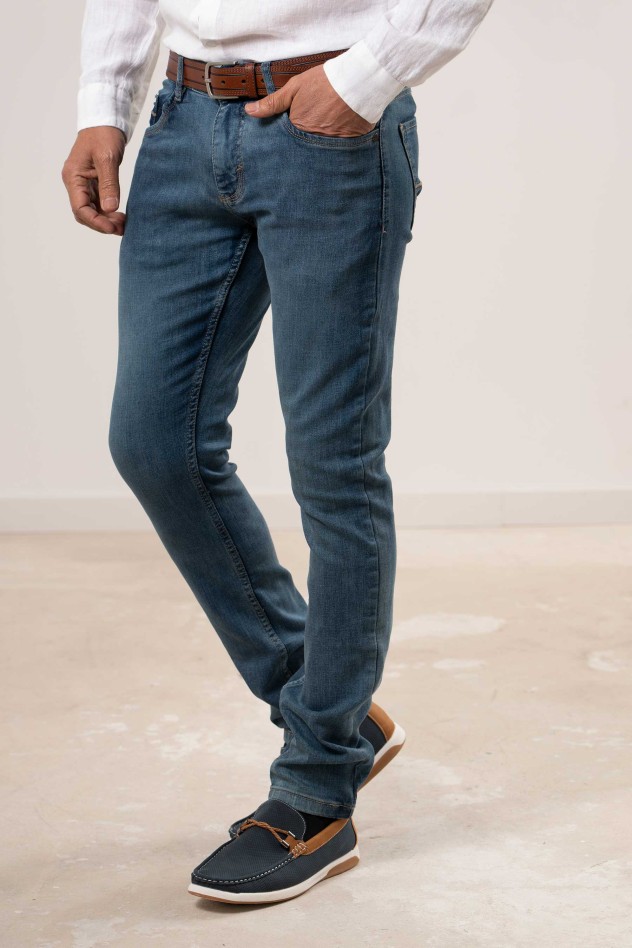 Pantalón tejano elástico Slim Fit
