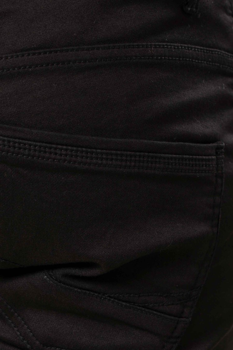 Pantalón denim negro Slim Fit