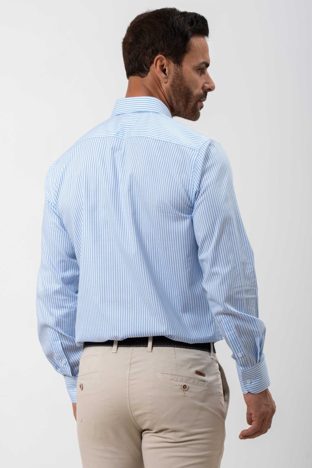 Camisa semientallada listas verticales