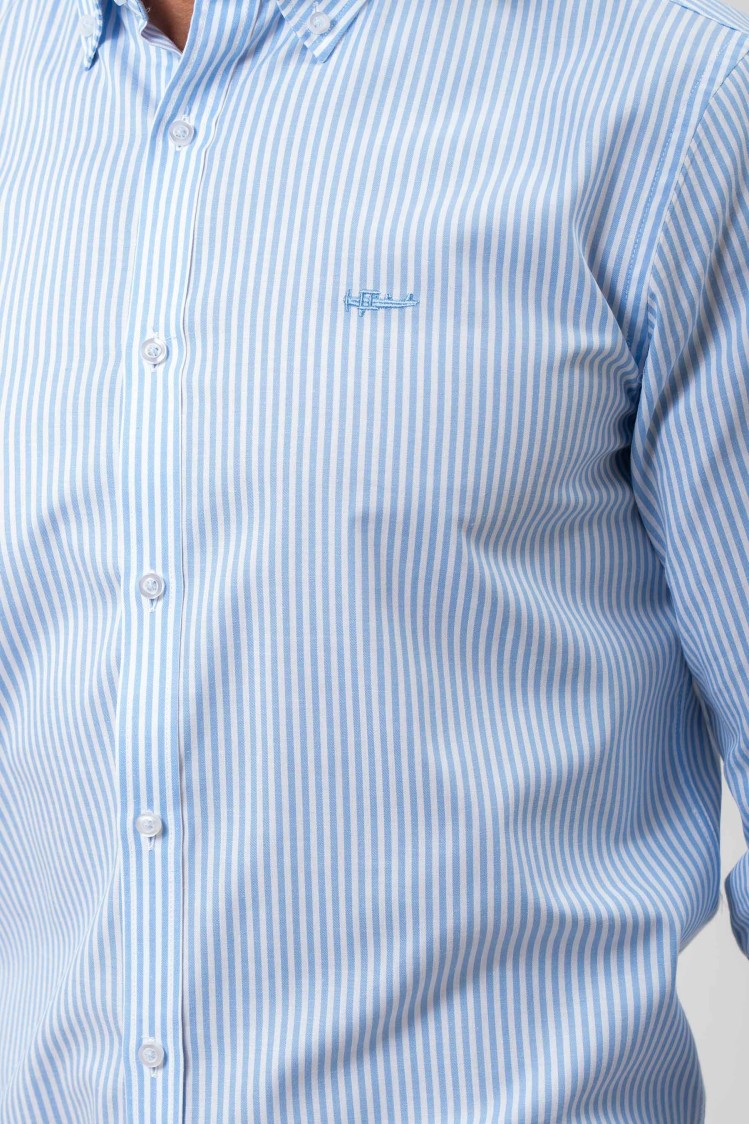 Camisa semientallada listas verticales