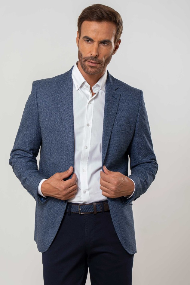 Americana estructura con coderas