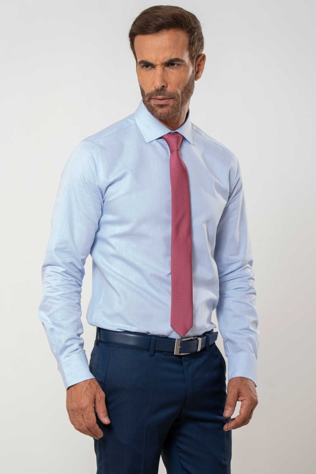 Camisa de vestir entallada...