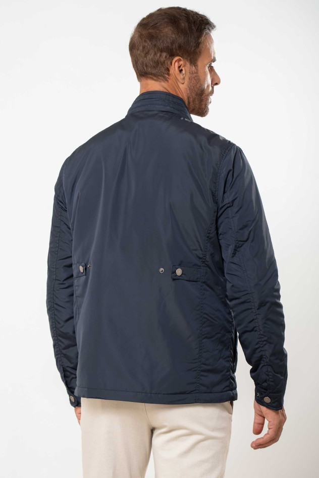 Parka técnica acolchada multi bolsillos