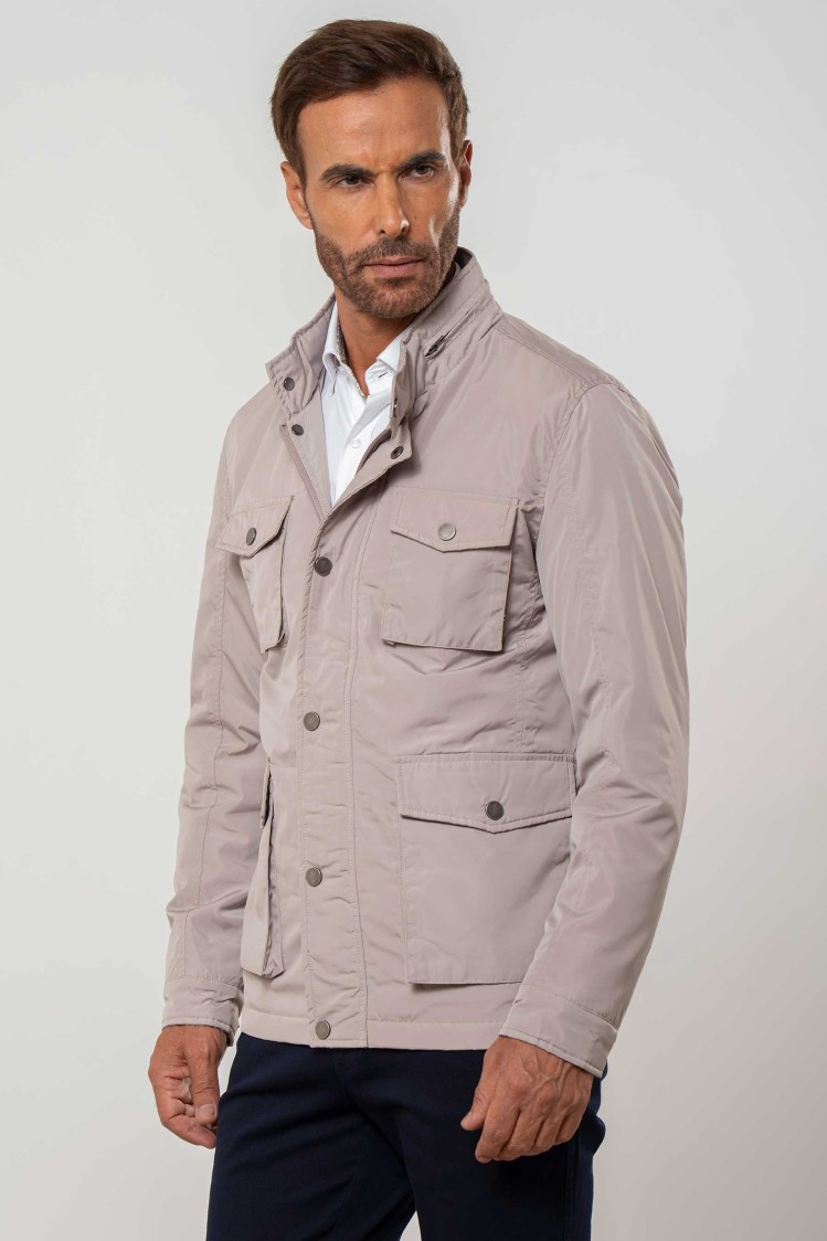 Parka técnica acolchada multi bolsillos