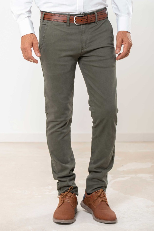 Pantalón chino elástico Slim Fit