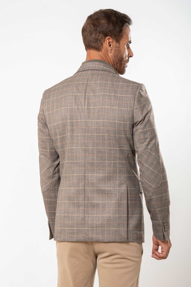 Americana cuadrícula con coderas