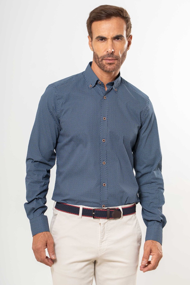 Camisa semientallada estampado círculos