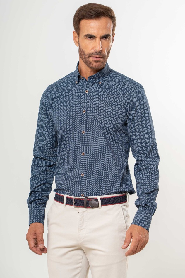 Camisa semientallada estampado círculos